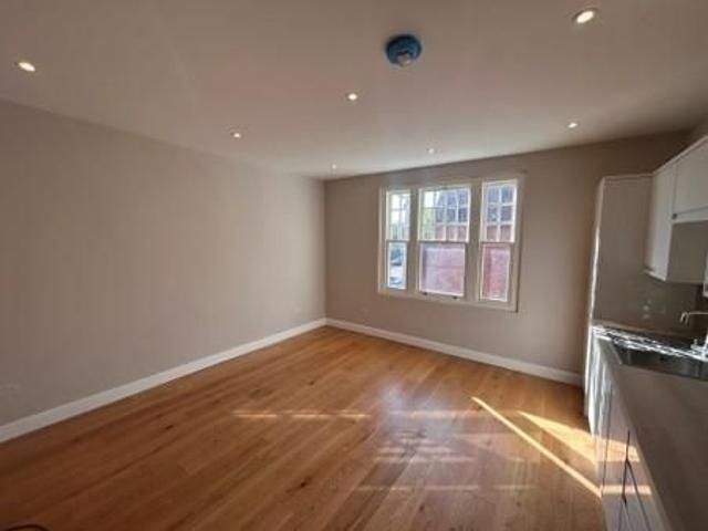 Apartment for rent in Southgate, Crawley
