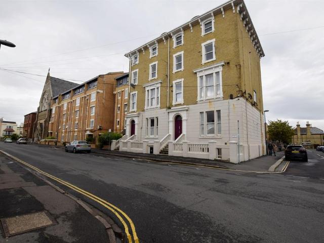 Flat for rent in Clapham, West Sussex