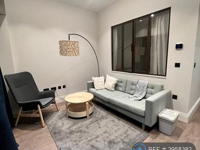 Flat for rent in Isle Of Dogs, Greater London