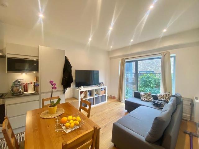 Apartment for rent in Henley-on-Thames, Berrick Salome