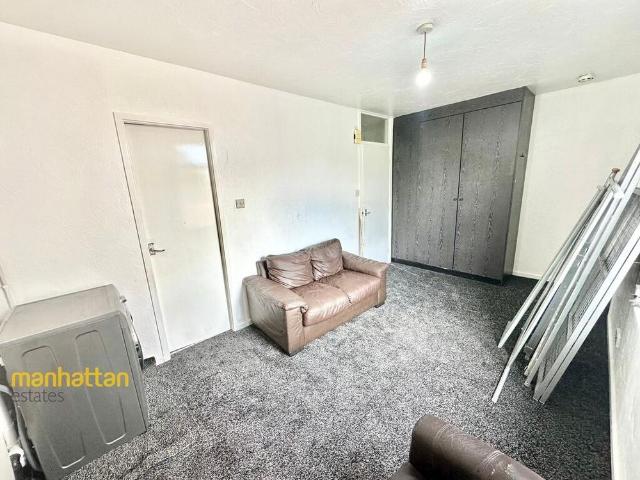 Apartment for rent in The Haulgh, Lee Bank