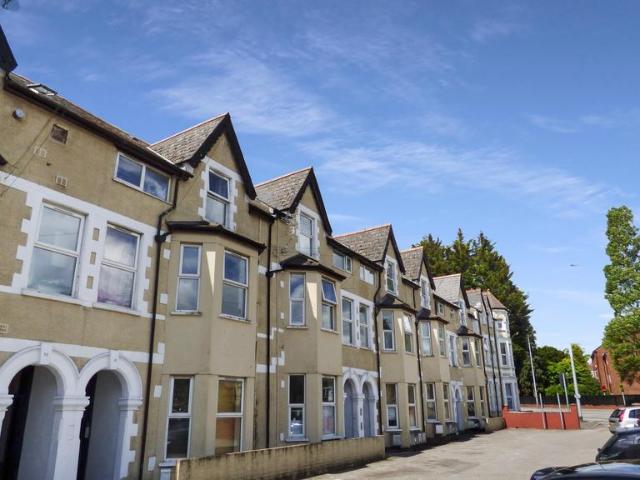 Flat for rent in Falcon Lodge, Wales