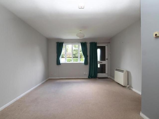 Apartment for rent in Horsell, Woking