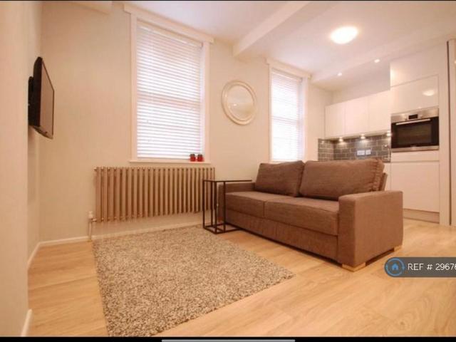 Apartment for rent in Saint Giles, Bloomsbury