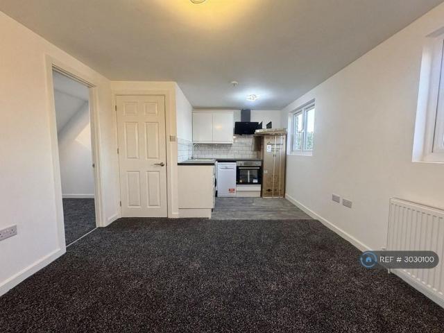 Apartment for rent in London Borough of Merton, Mitcham
