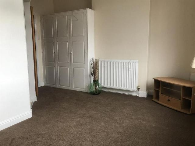 Apartment for rent in Middlebrook, Lee Bank
