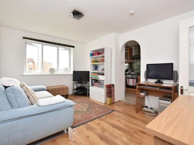 Apartment for rent in Chadwell Heath, Greater London