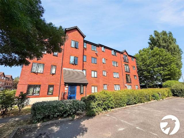 Flat for rent in Charlton Riverside, Greater London