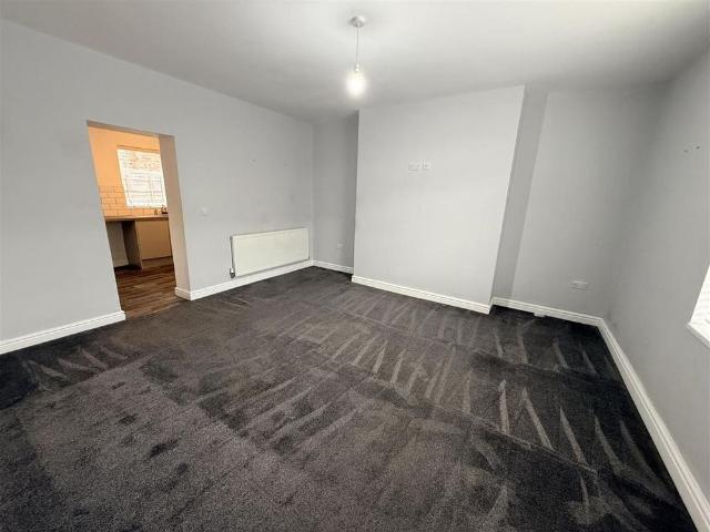 Apartment for rent in Tonge Moor, Bolton