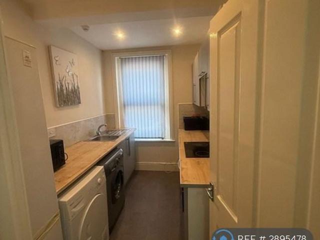Flat for rent in Stow Hill, Wales
