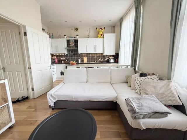 Apartment for rent in Archway, Greater London