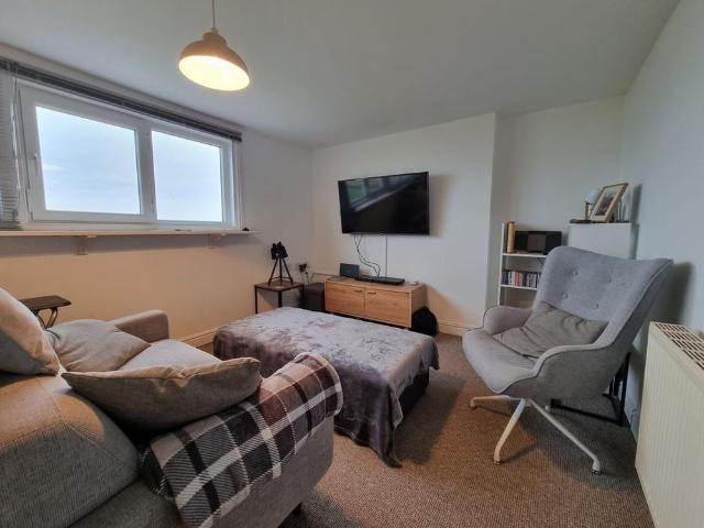 Apartment for rent in Lower Walmer, Ash