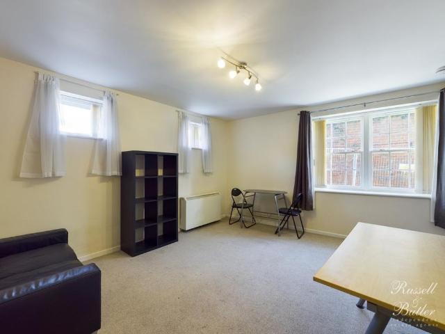 Apartment for rent in Steeple Claydon, Isle Of Man