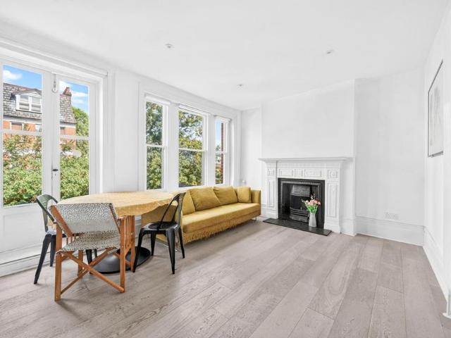 Apartment for rent in Stroud Green, Greater London