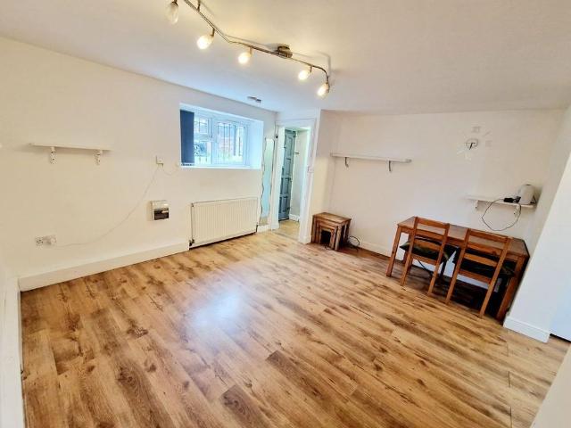 Apartment for rent in Kirkhams, Bury