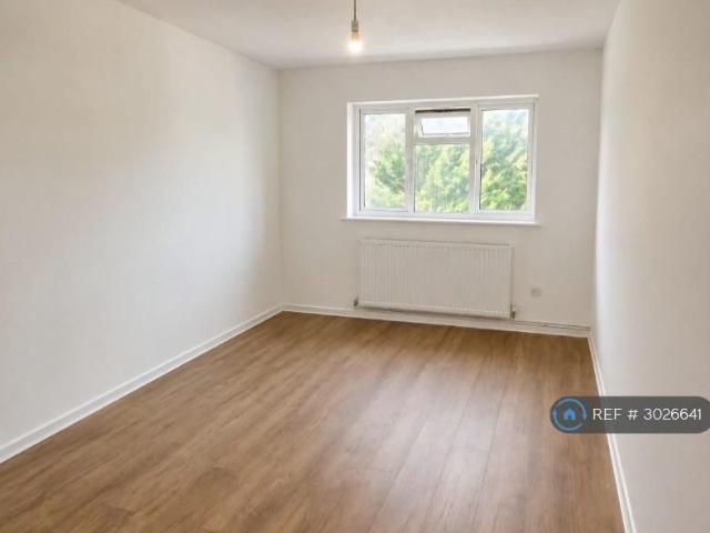 Apartment for rent in Tedfold, Horsham