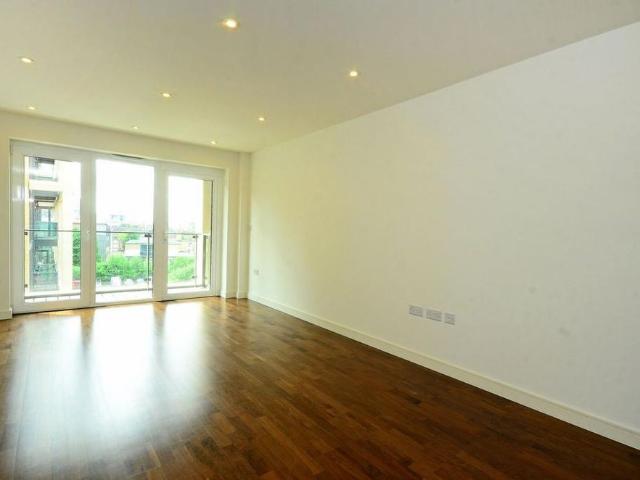Apartment for rent in Earlsfield, Greater London