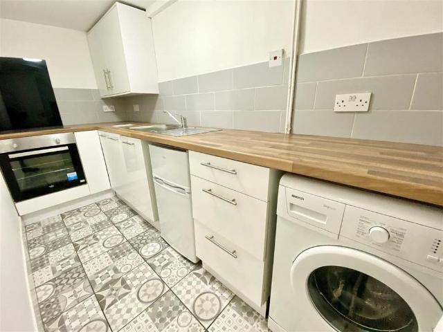 Apartment for rent in Gorse Hill, Trafford Park