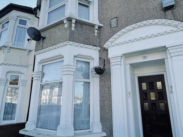 Flat for rent in Ilford, London Borough of Redbridge
