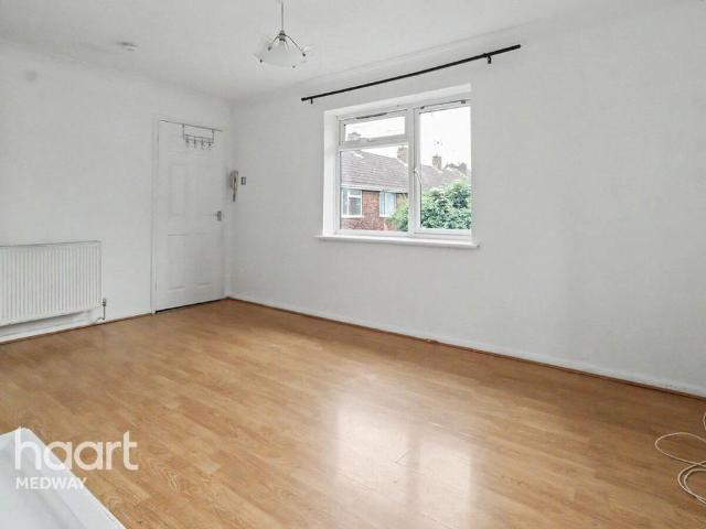 Apartment for rent in Brompton, Gillingham