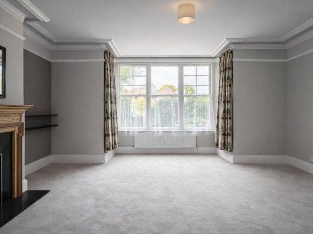 Apartment for rent in Red Hill, Surrey