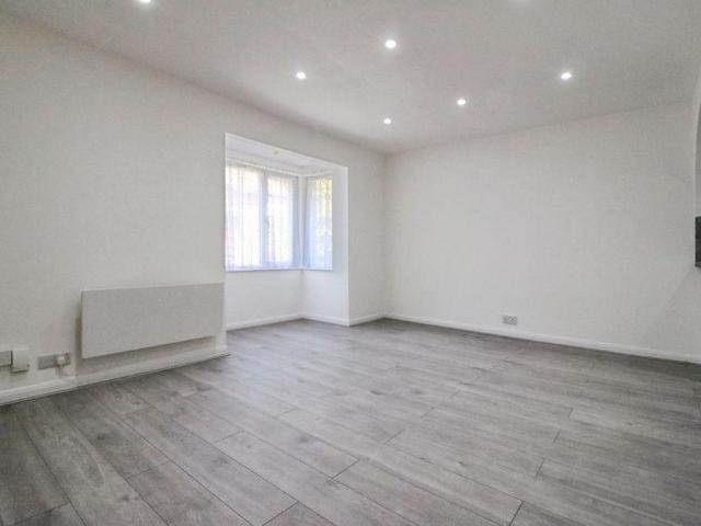 Apartment for rent in Slough