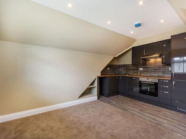 Apartment for rent in London Borough of Croydon, Greater London