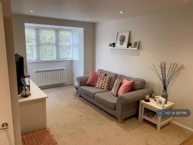Apartment for rent in St Albans, Five Acres