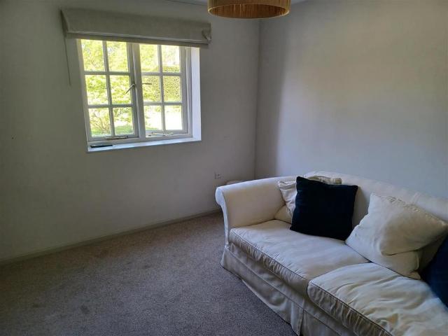 Apartment for rent in Inkpen, West Berkshire