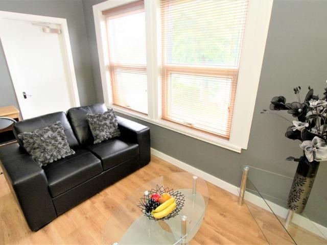 Apartment for rent in Hyde Park, West Yorkshire