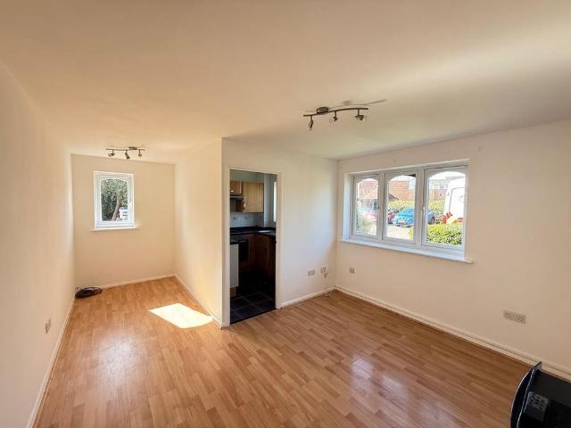 Apartment for rent in Holywell Estate, North Watford