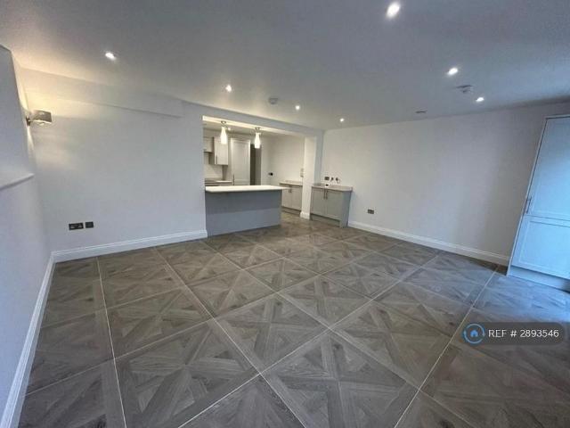 Apartment for rent in Jarvis Brook, Cross In Hand