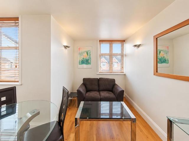 Apartment for rent in Wealdstone, Greater London