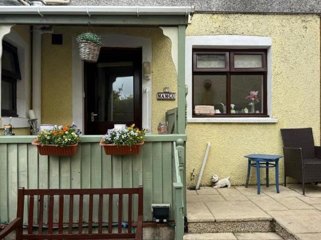 Apartment for rent in Llandybie, Wales