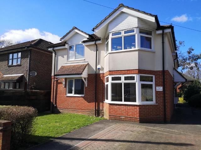 Flat for rent in Merry Oak, City Of Southampton