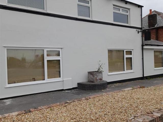 Flat for rent in Roby Mill, Lancashire