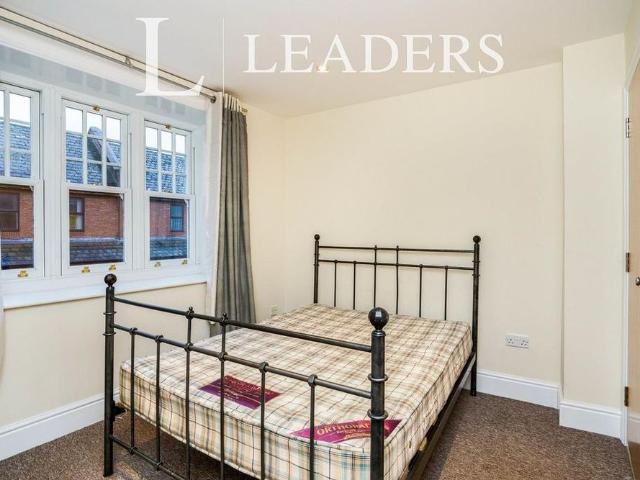 Apartment for rent in Brook Street, Bourne Vale