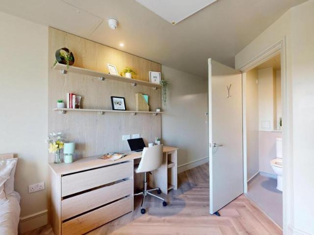 Flat for rent in Elmfield, Leicestershire