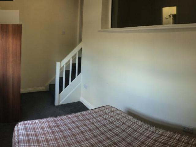 Flat for rent in Wakefield, Belle Vue