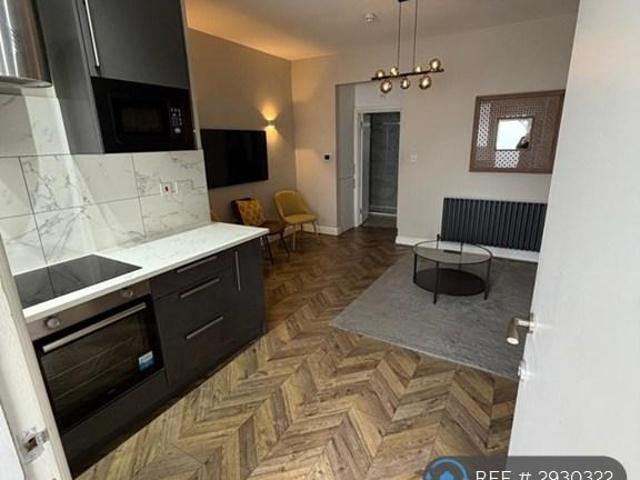 Flat for rent in Fulham, Greater London
