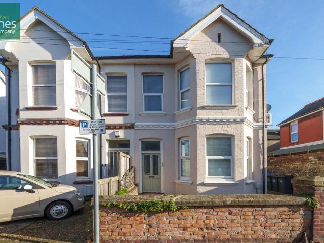 Flat for rent in Worthing, West Sussex