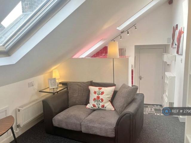 Apartment for rent in Park Hill, Isle Of Man