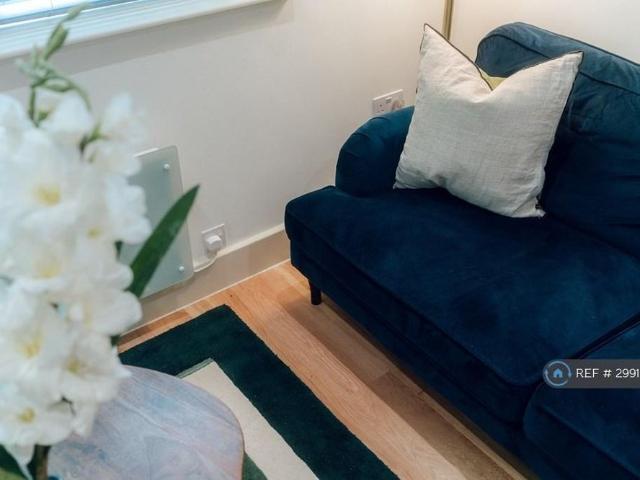 Apartment for rent in Holywell, The Slade