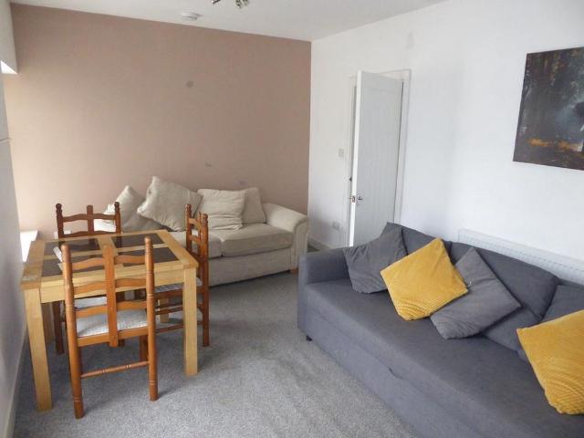 Apartment for rent in Kenfig Hill, Wales