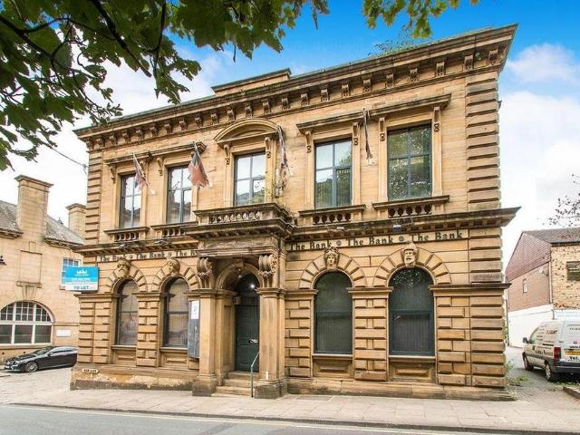 Flat for rent in Batley, West Yorkshire