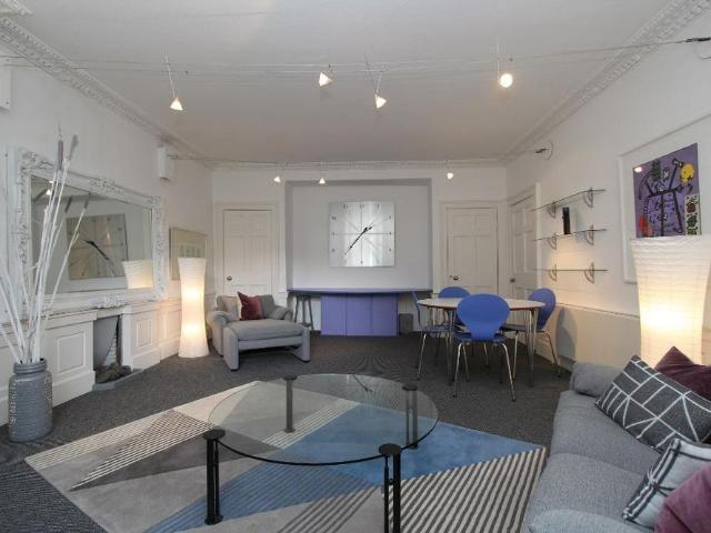 Apartment for rent in Silvermills, New Town