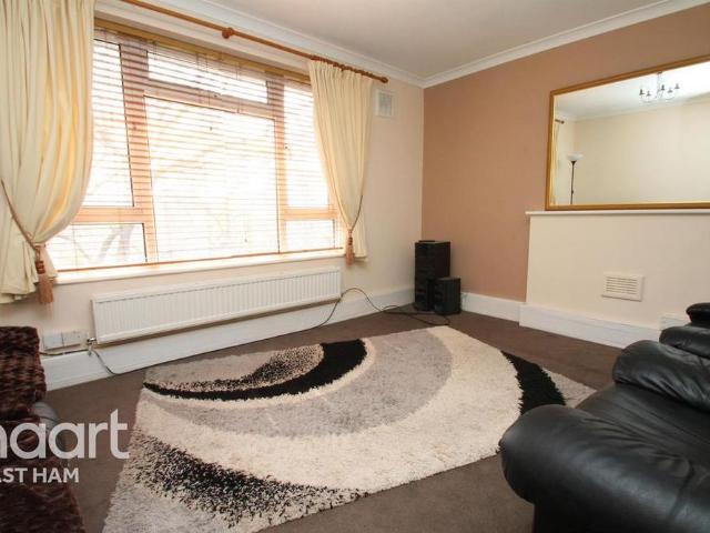 Apartment for rent in London Borough of Newham, Greater London