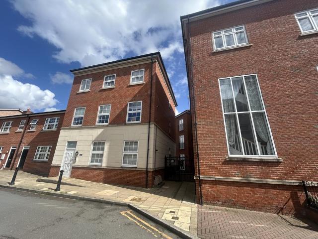 Flat for rent in Dickens Heath, Isle Of Man