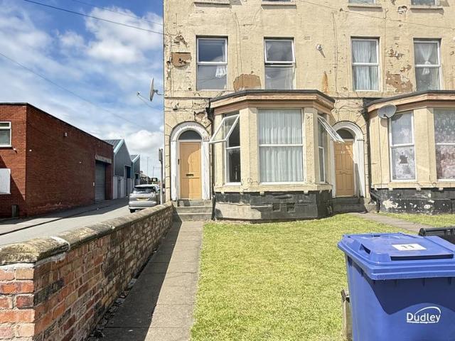 Flat for rent in Brierley Hill, West Midlands