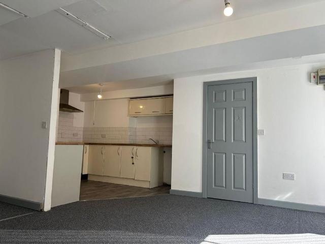 Apartment for rent in Heckmondwike, Kirklees